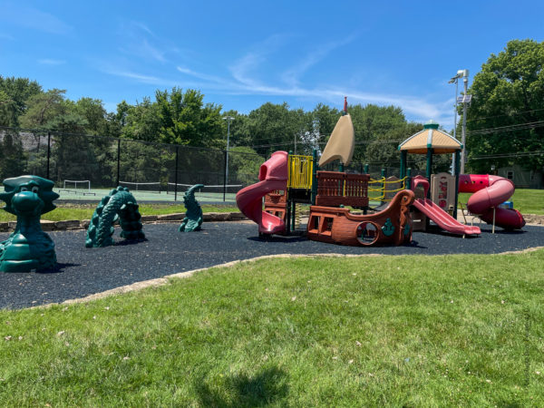 overview of pirate playground at Listowel Park