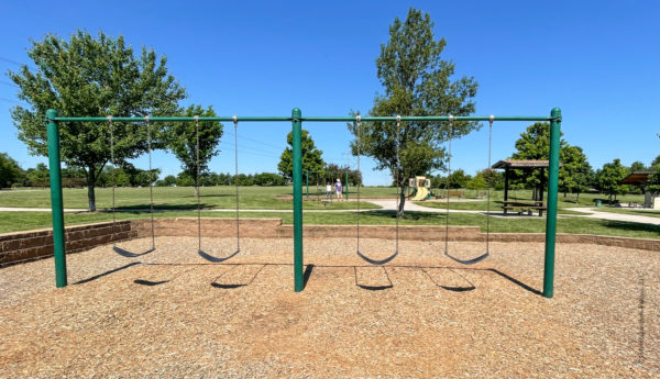 traditional swings at Buffalo meadows park