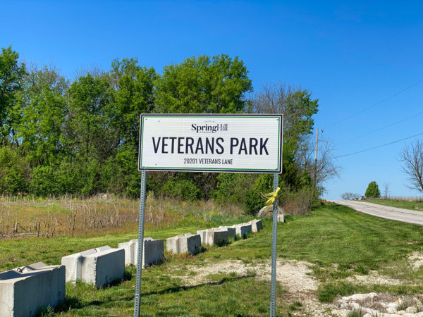 veterans park sign
