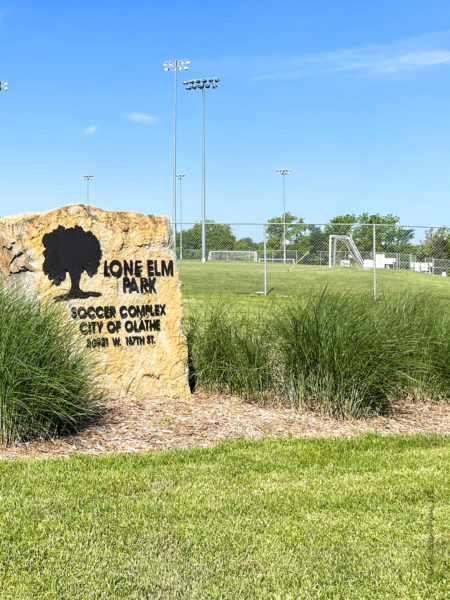 field complex sign