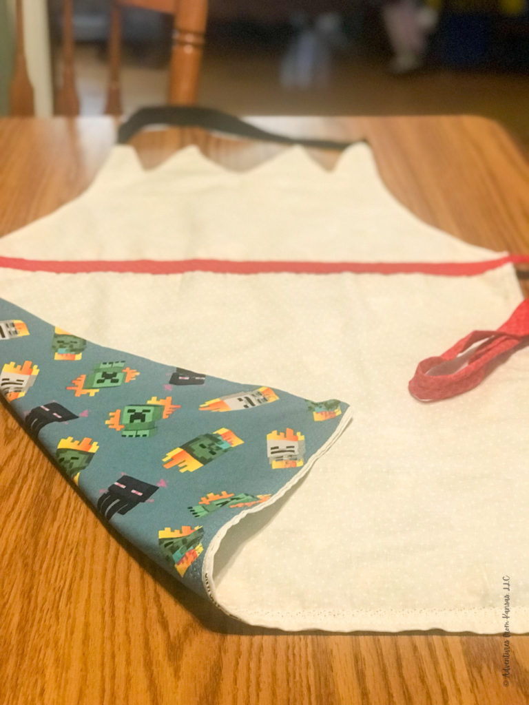 Double sided apron