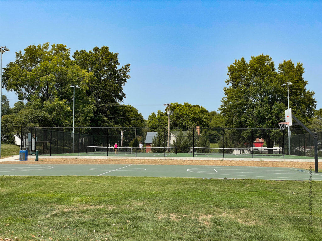 basketball, tennis courts