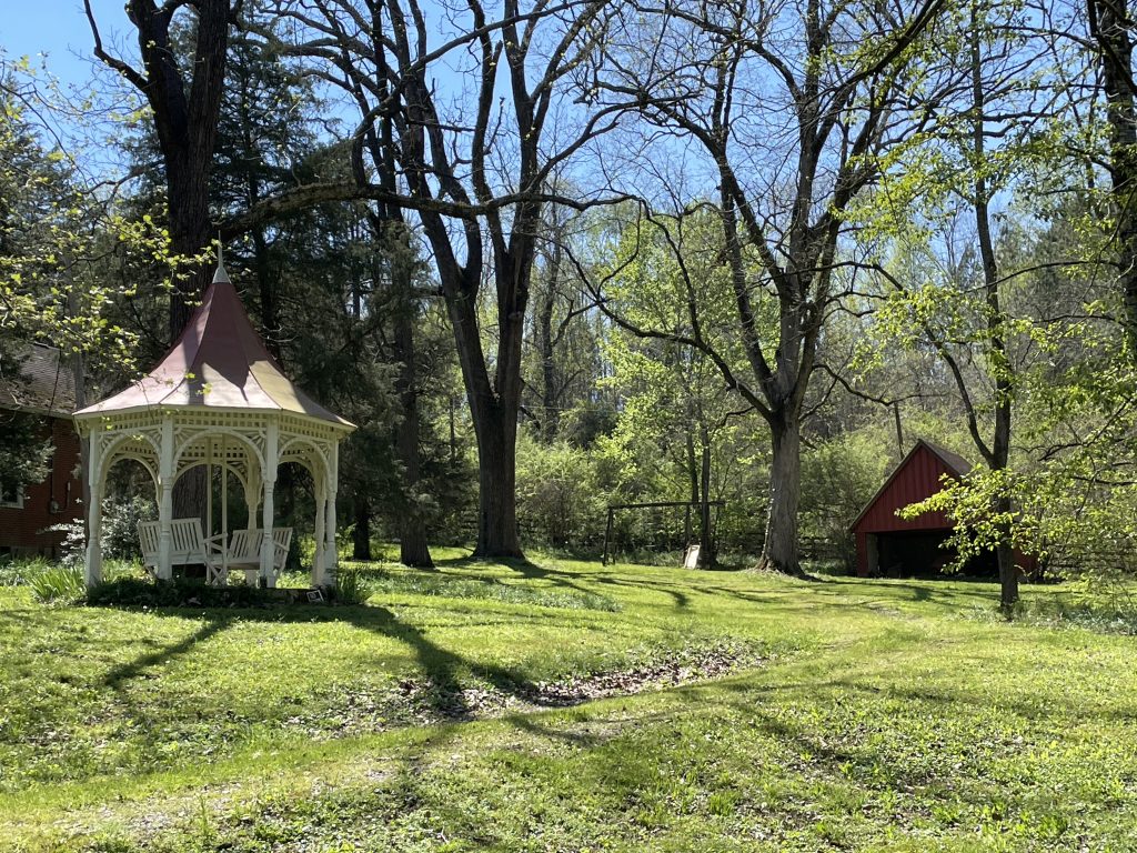 Rutledge Falls gazebo and barn